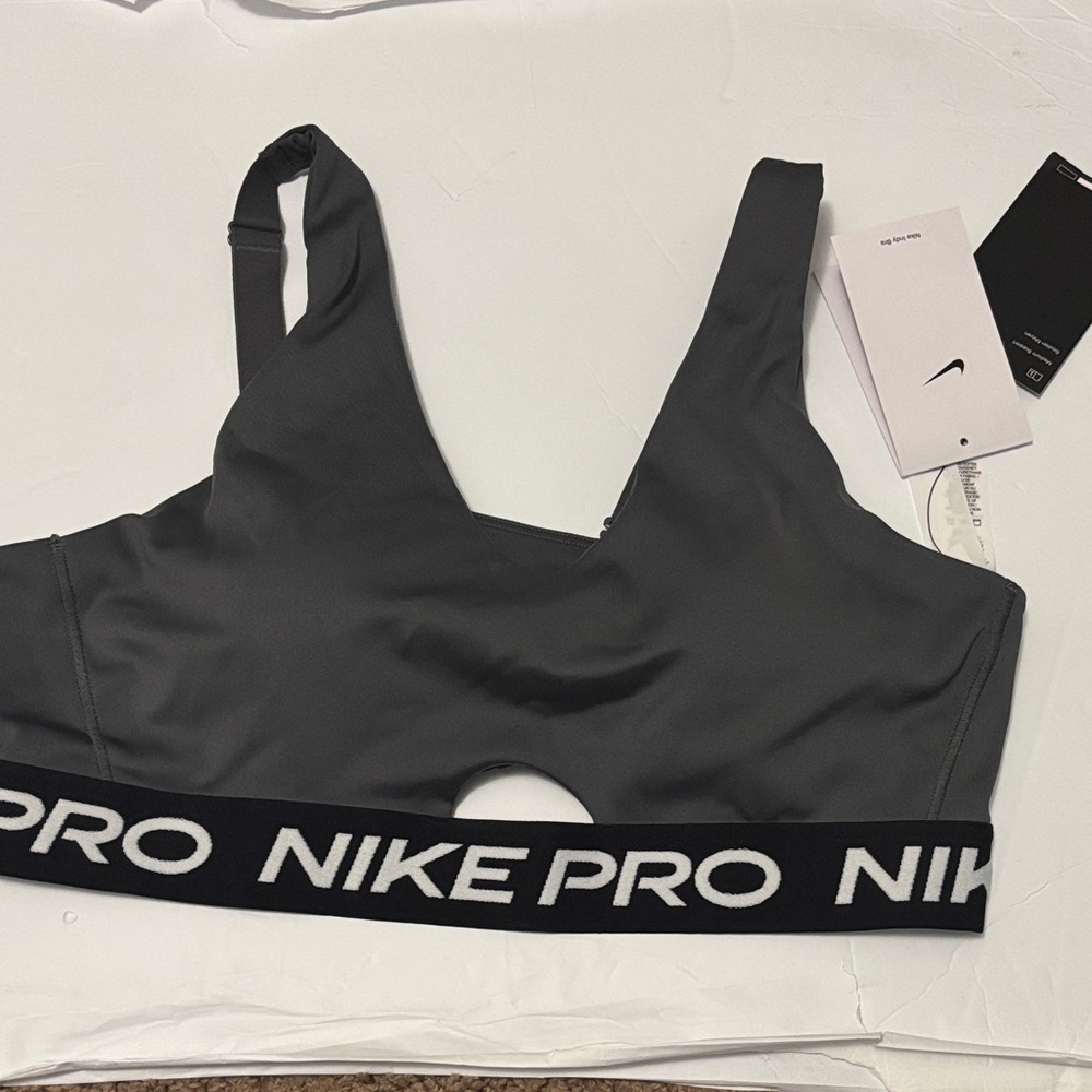 Nike Pro Women's Gray Sports Bra